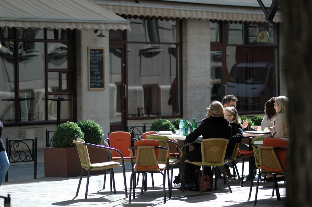 Liszt Studio Budapest Exteriör bild